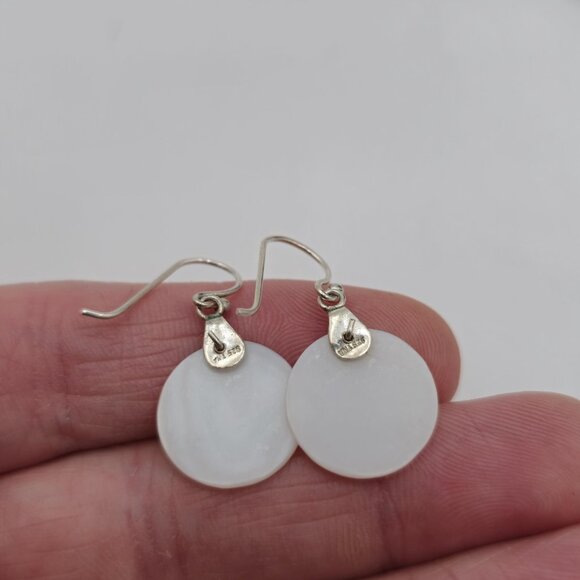 Sterling Silver Handmade Circle White Shell Dangle Earrings A2961 - Picture 3 of 5